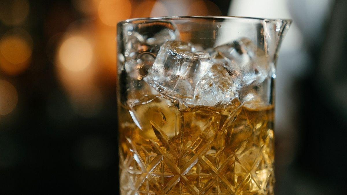 Whisky con hielo.
