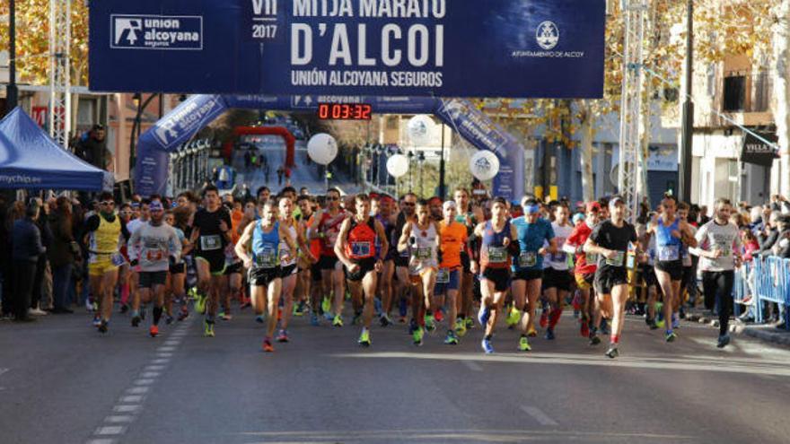 Salida del Medio Maratón de Alcoy del año pasado