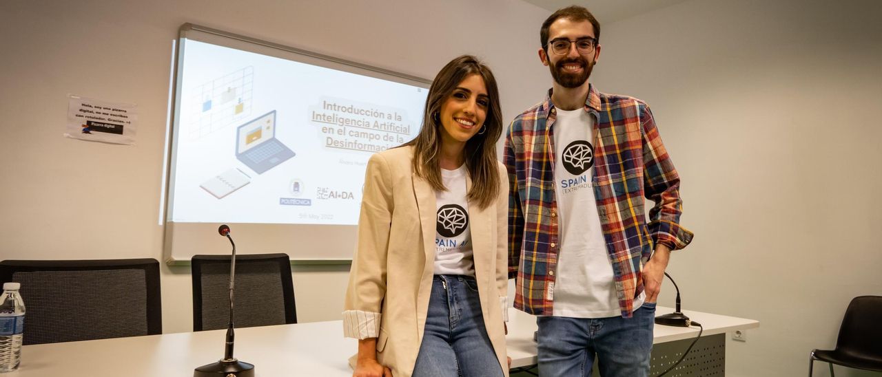 Paloma Megías y Álvaro Huertas, ayer en Badajoz.