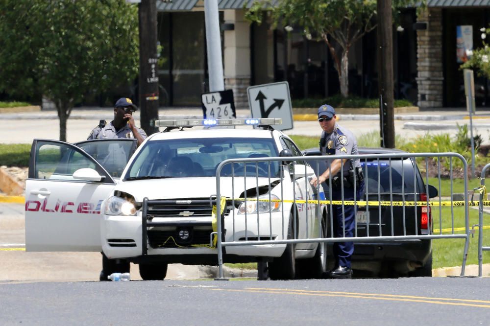Tres policías mueren en un tiroteo en Luisiana