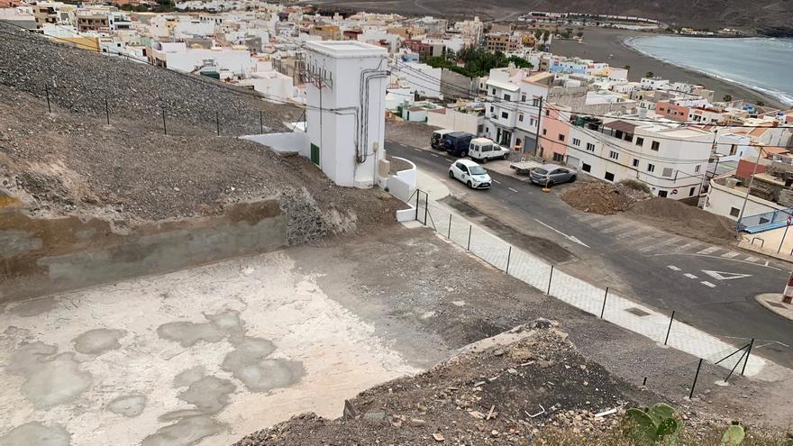 El Cabildo de Fuerteventura culmina la demolición de un viejo depósito de agua en estado ruinoso en Gran Tarajal