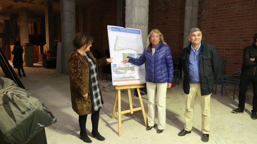 La alcaldesa y el exdelegado de Obras, en el futuro local de la EOI en la presentación del proyecto.