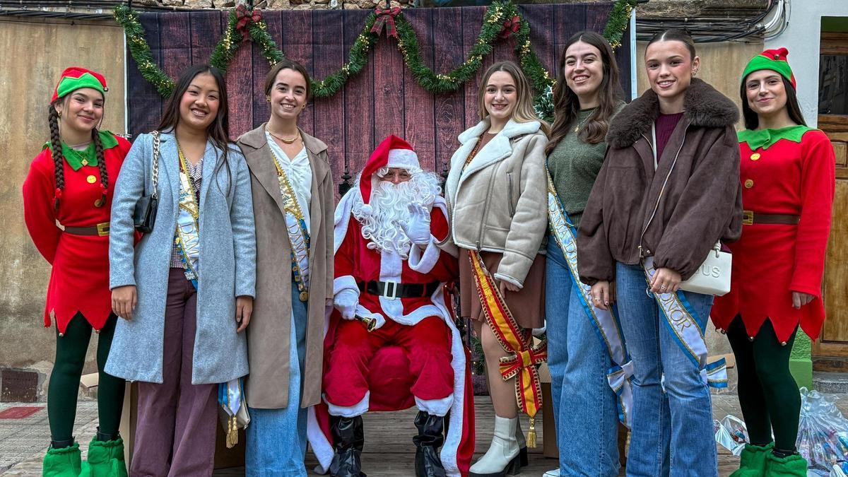 Recepción durante la llegada de Papá Noel en l’Alcora.