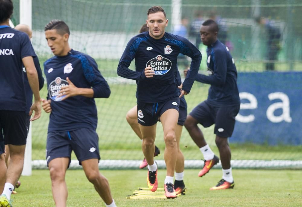 Lucas Pérez, último entrenamiento con el Deportivo