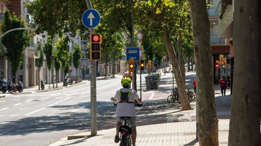 Barcelona eliminarà un carril de trànsit de la ronda del Guinardó per prolongar el carril bici fins a Vinyals