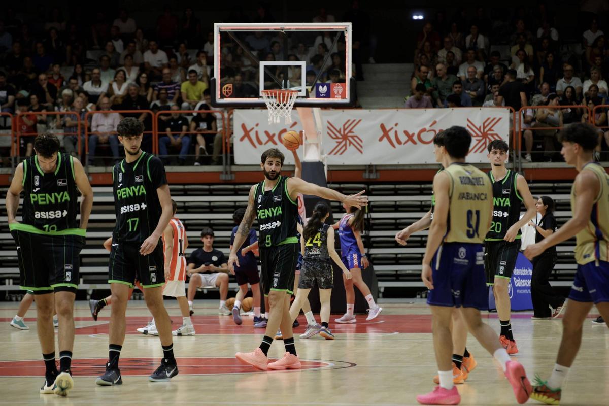 Asturias disfruta de Ricky Rubio en la victoria del Obradoiro ante el Joventut Asturias disfruta de Ricky Rubio en la victoria del Obradoiro ante el Joventut