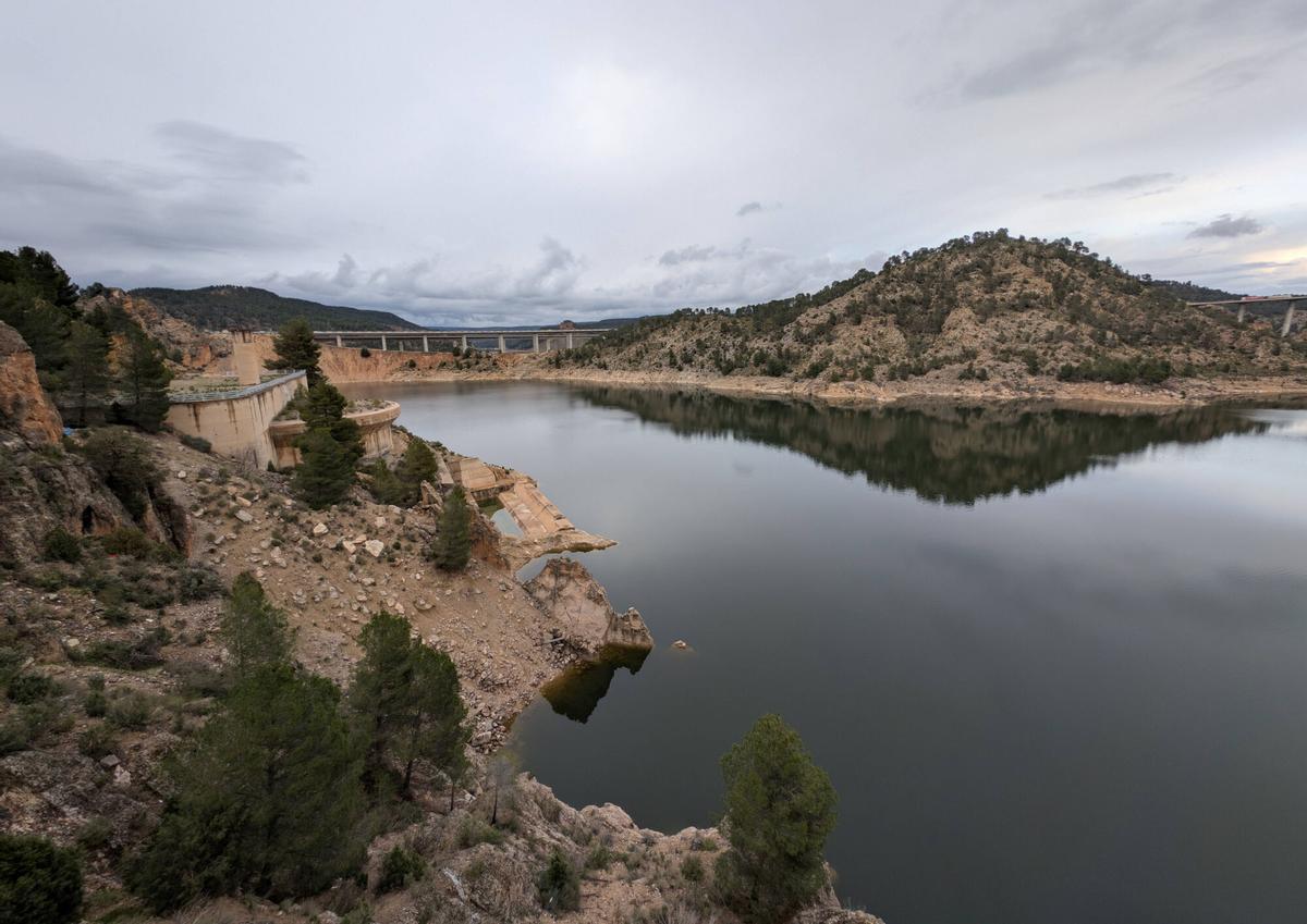 Embalse de contreras a principios de marzo.