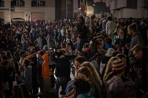 Les discoteques no erradiquen els ‘botellons’, però els desinflen