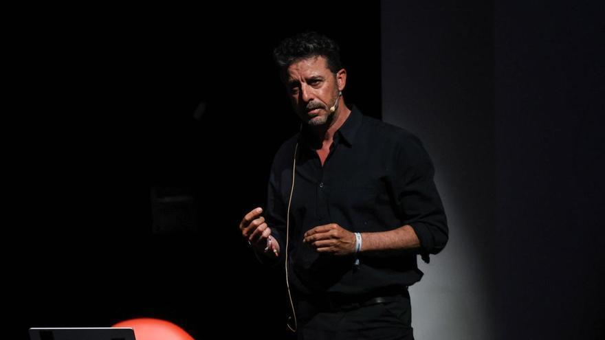 Emilio Morenatti, doble Pulitzer de fotografía, en Ibiza: "Ya no llevo en mi chaleco antibalas que soy periodista, te convierte en un objetivo"
