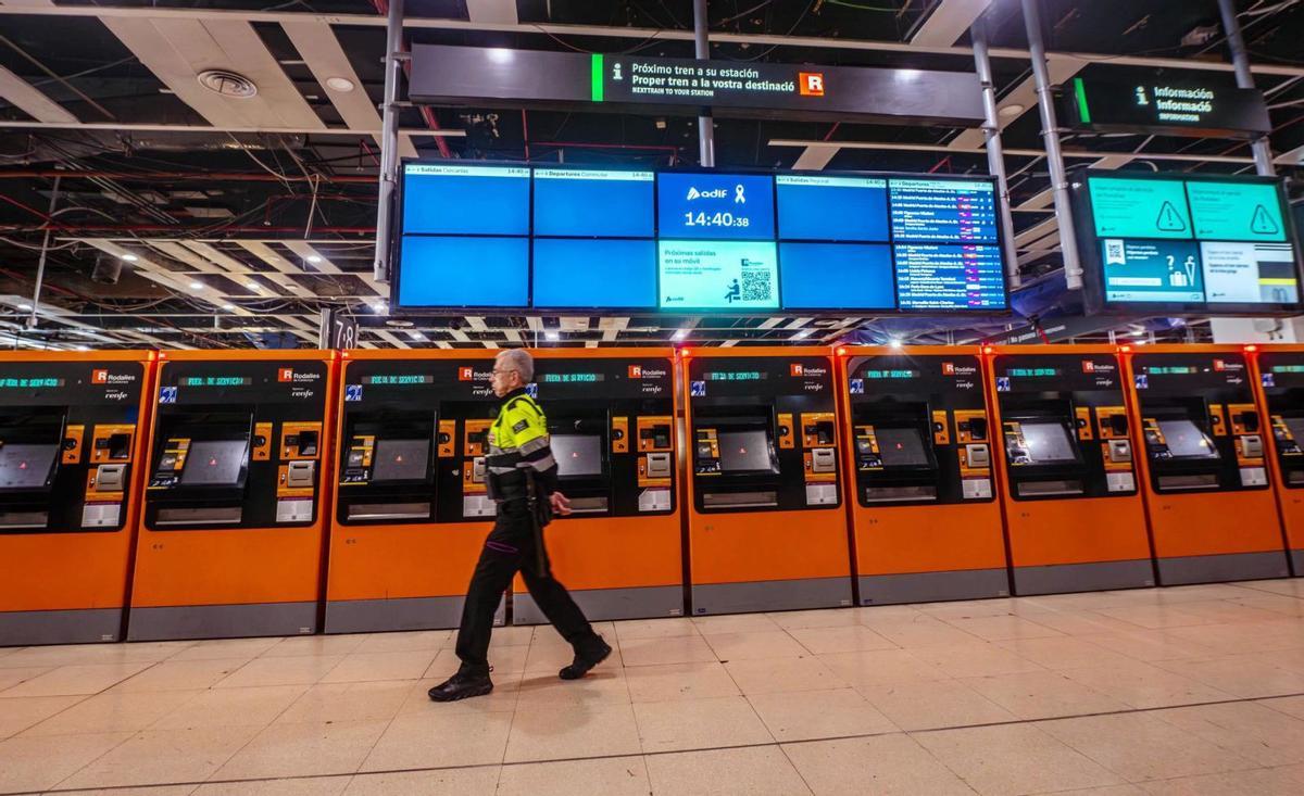 Rodalies reobre avui el servei "amb la normalitat més gran possible"