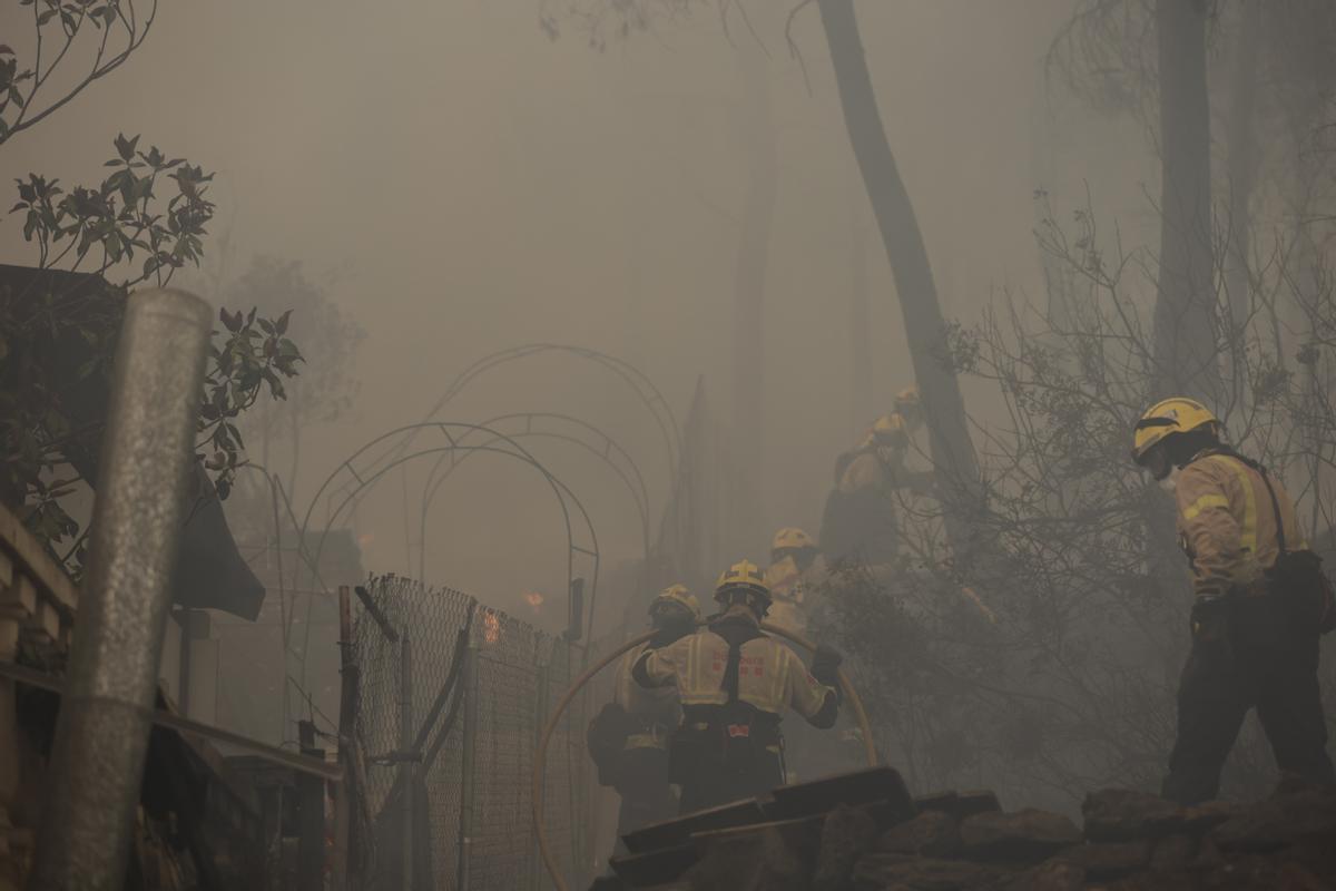 El incendio en El Pont de Vilomara, en imágenes