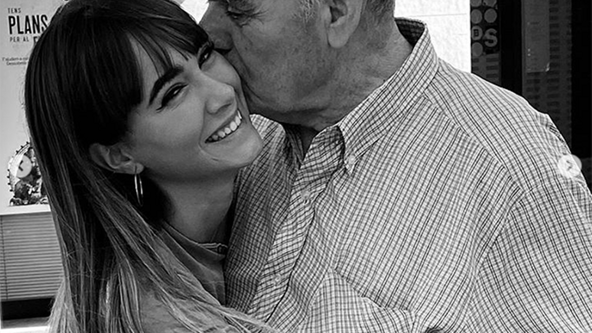 Aitana con su abuelo