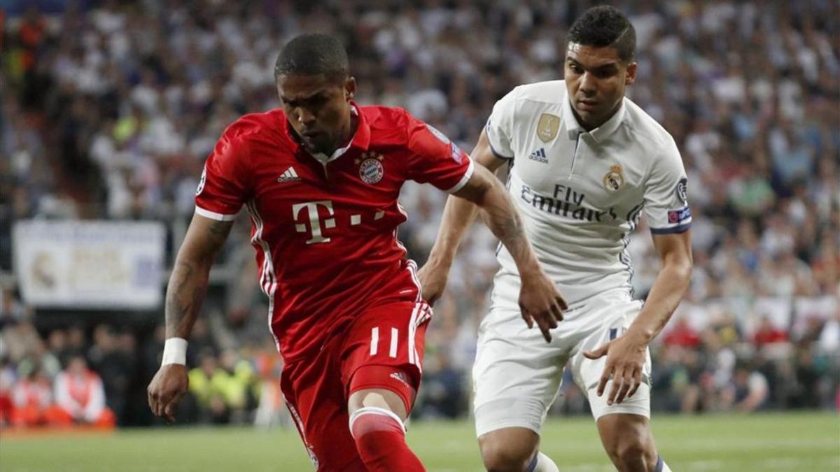 Douglas Costa no se ha consolidado como titular en el Bayern