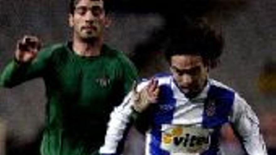 El Real Betis saca partido de los errores del Espanyol