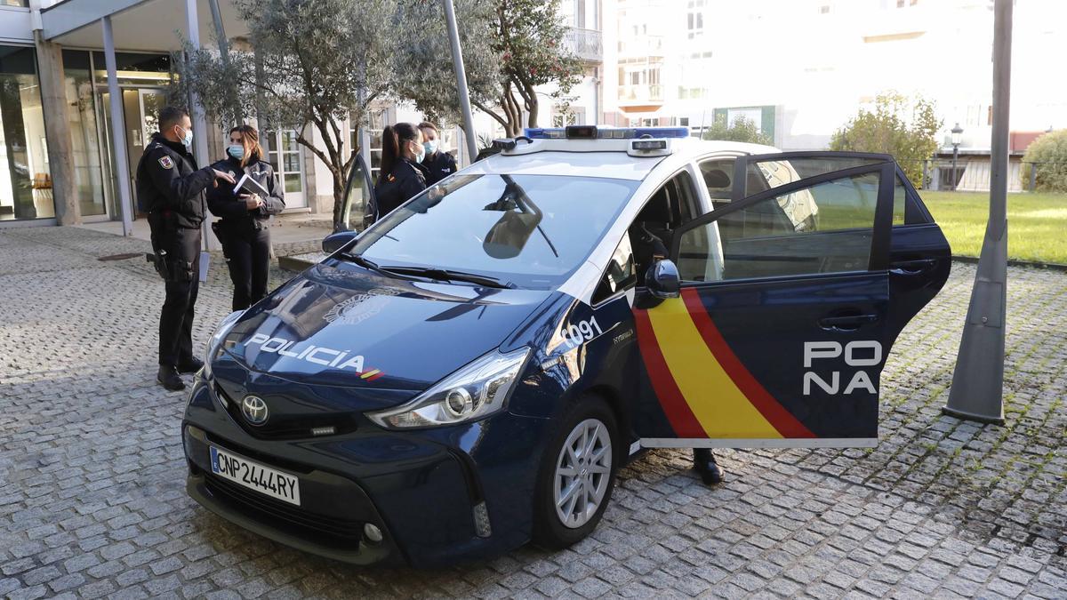 AGENTES DE LA POLICIA NACIONAL DE VIGO