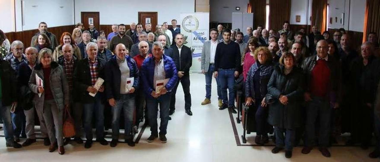 Participantes en la asamblea general de la asociación. // FdV