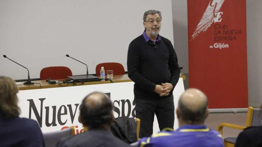 Mario Fernández Alameda, ayer, durante su intervención.