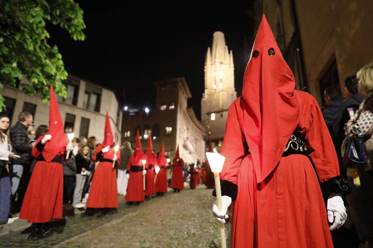 Girona. Catedral Barri Vell. Processo del Sant enterrament 2025. Setmana Santa.