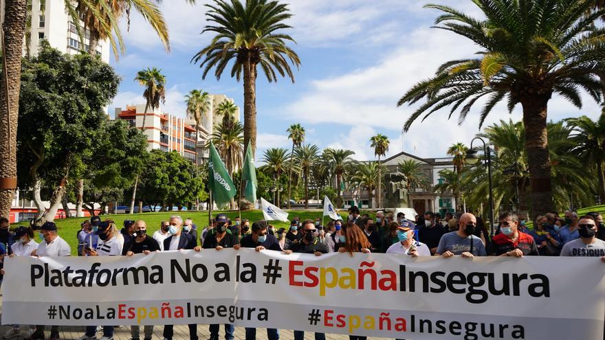 Manifestación de policías y guardias civiles en Las Palmas de Gran Canaria contra la reforma de la Ley de Seguridad Ciudadana