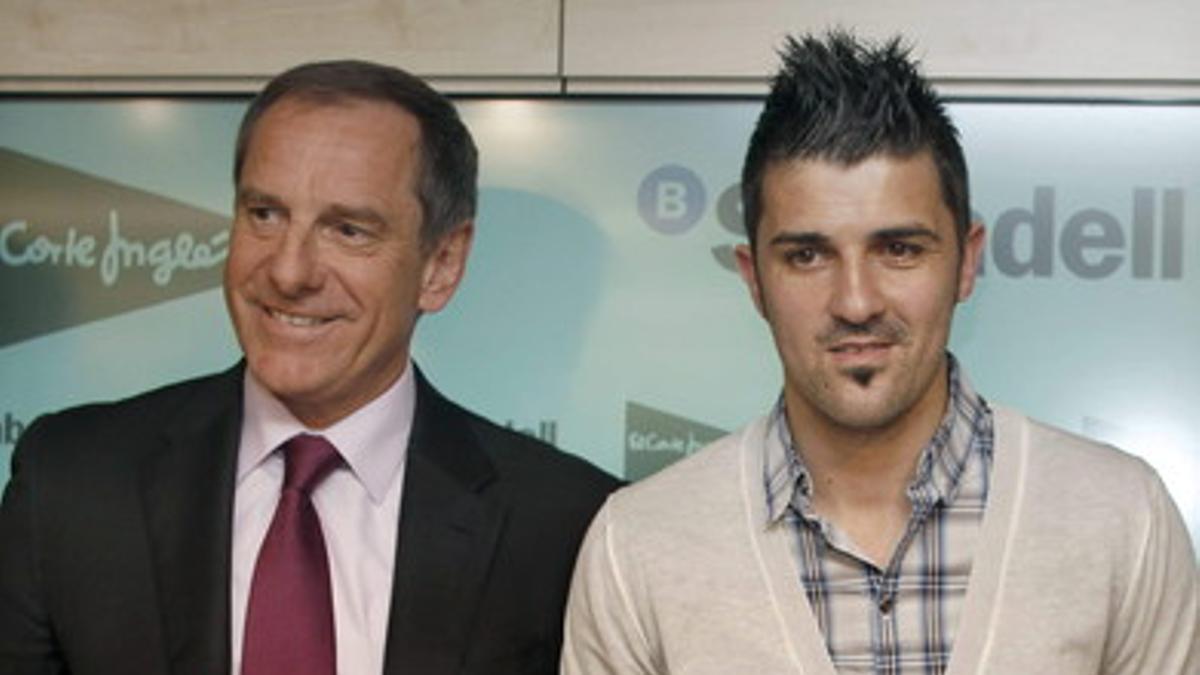 Ramon Rovira con David Villa en la presentación de un libro, el pasado día 12.