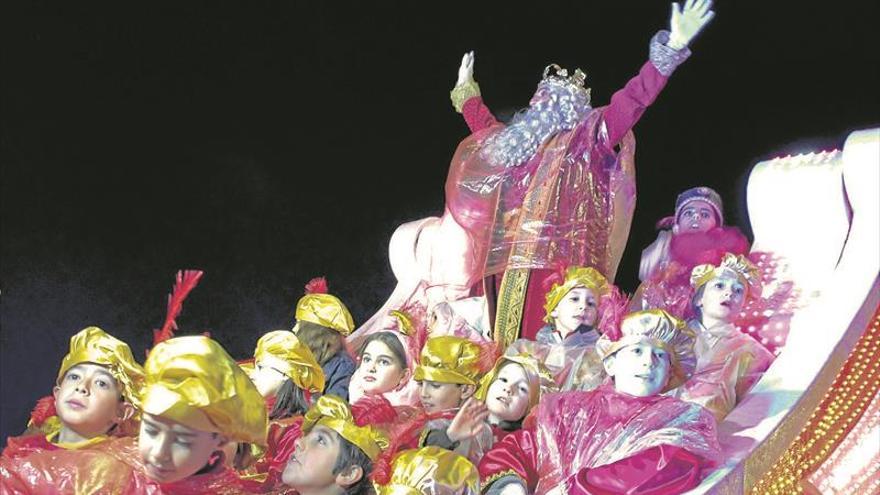 La Asociación de Reyes Magos reunirá a más de 200 comensales en su cena solidaria