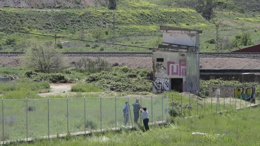 Comienzan los trabajos de vallado en el antiguo matadero municipal