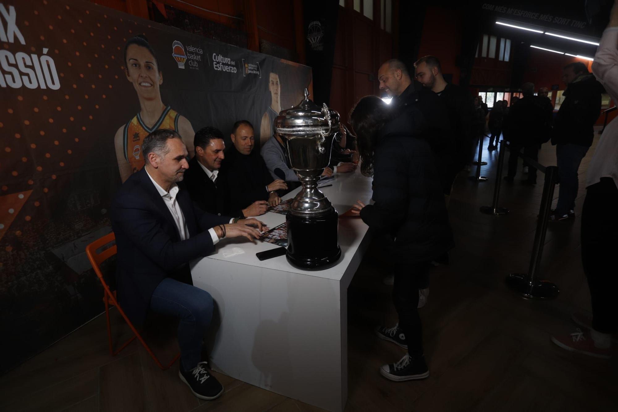 Así ha sido el homenaje a los campeones de la Copa del Rey de 1998