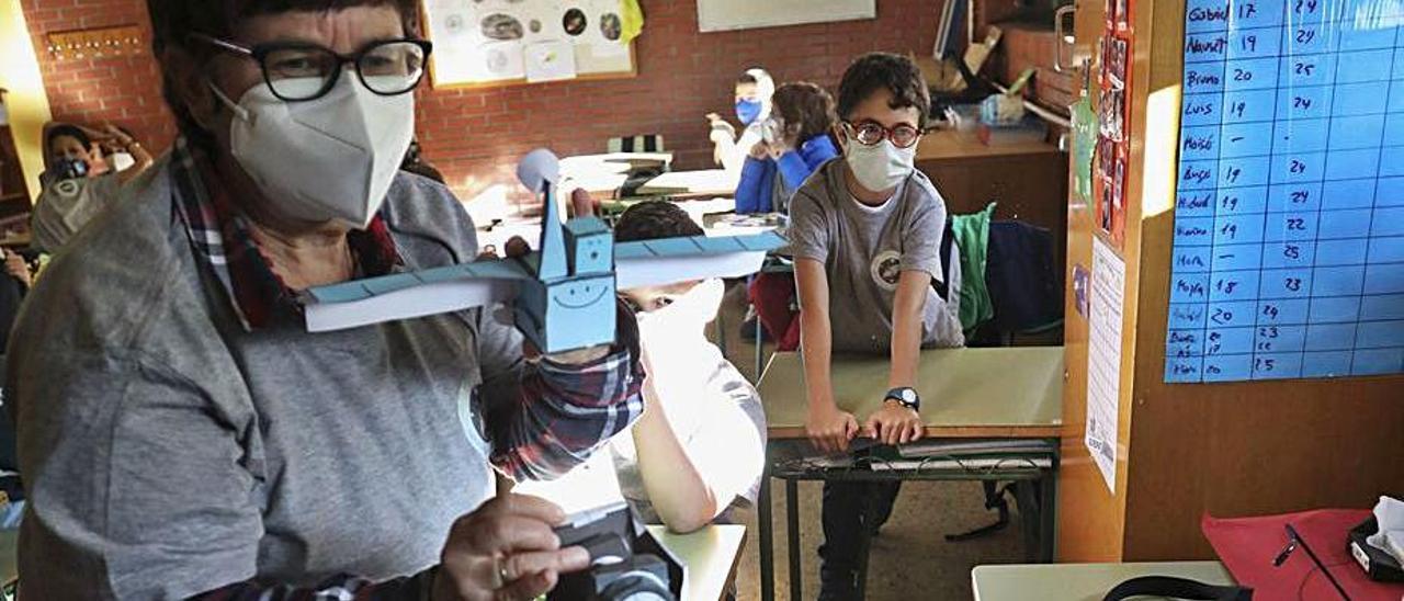 La profesora Isabel Pardo, en primer término, en plena sesión espacial en el Marcelo Gago.