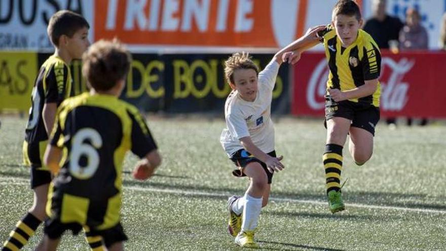 Imagen de un partido de benjamines de esta temporada. / eli regueira