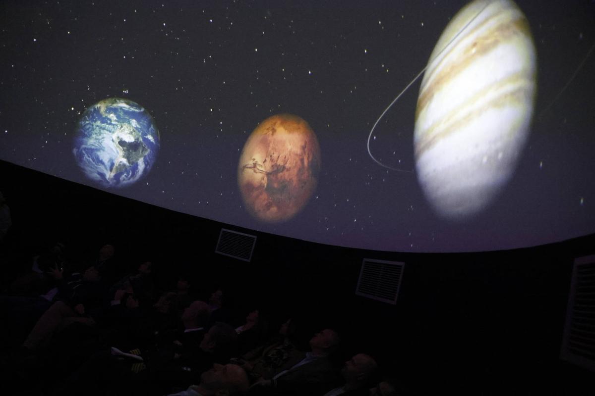 Una actividad en el Planetario.