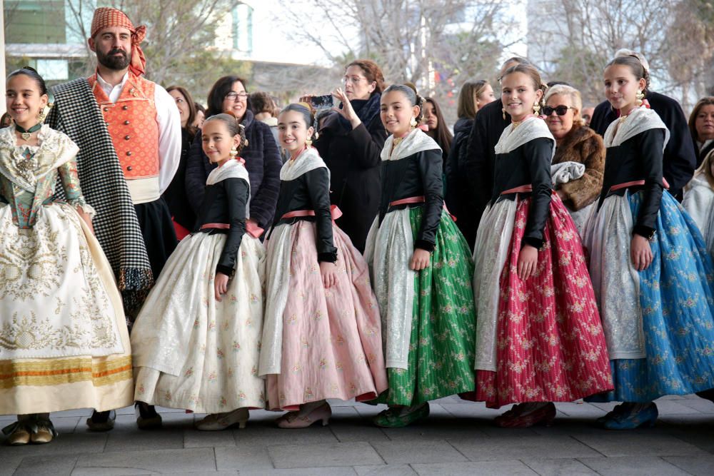 Estreno del jubón negro de la corte de la fallera mayor infantil 2019