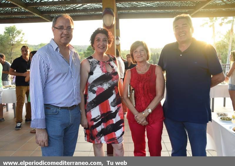 GALERÍA DE FOTOS- Roberto Bautista recibe una divertida fiesta sorpresa en La Coma