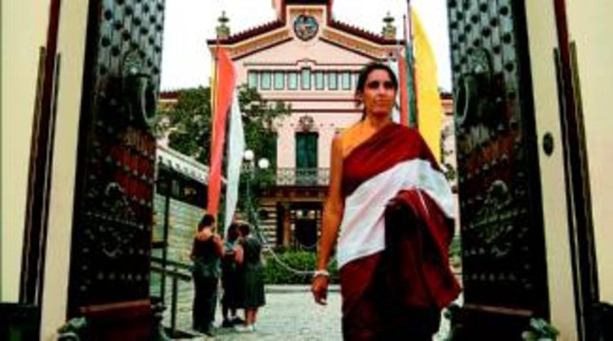 Entrada del monestir budista de Sakya Tashi Ling, ubicat al Palau Novella.