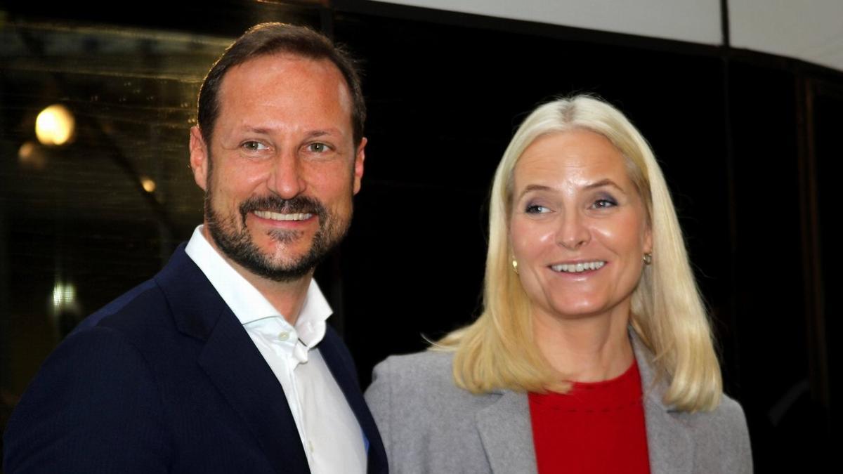 El heredero Haakon de Noruega y su esposa, la princesa Mette-Marit, en Fráncfort, el pasado mes de octubre.