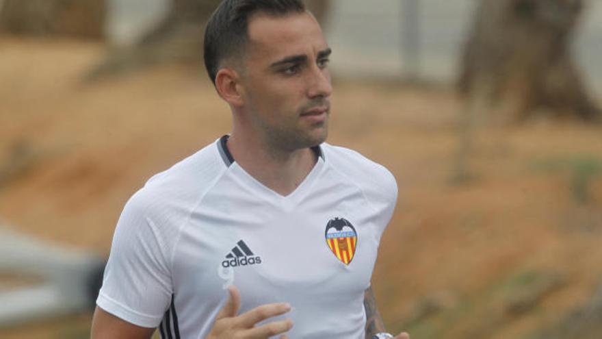 Alcácer: &quot;Confío en levantar un trofeo como capitán&quot;