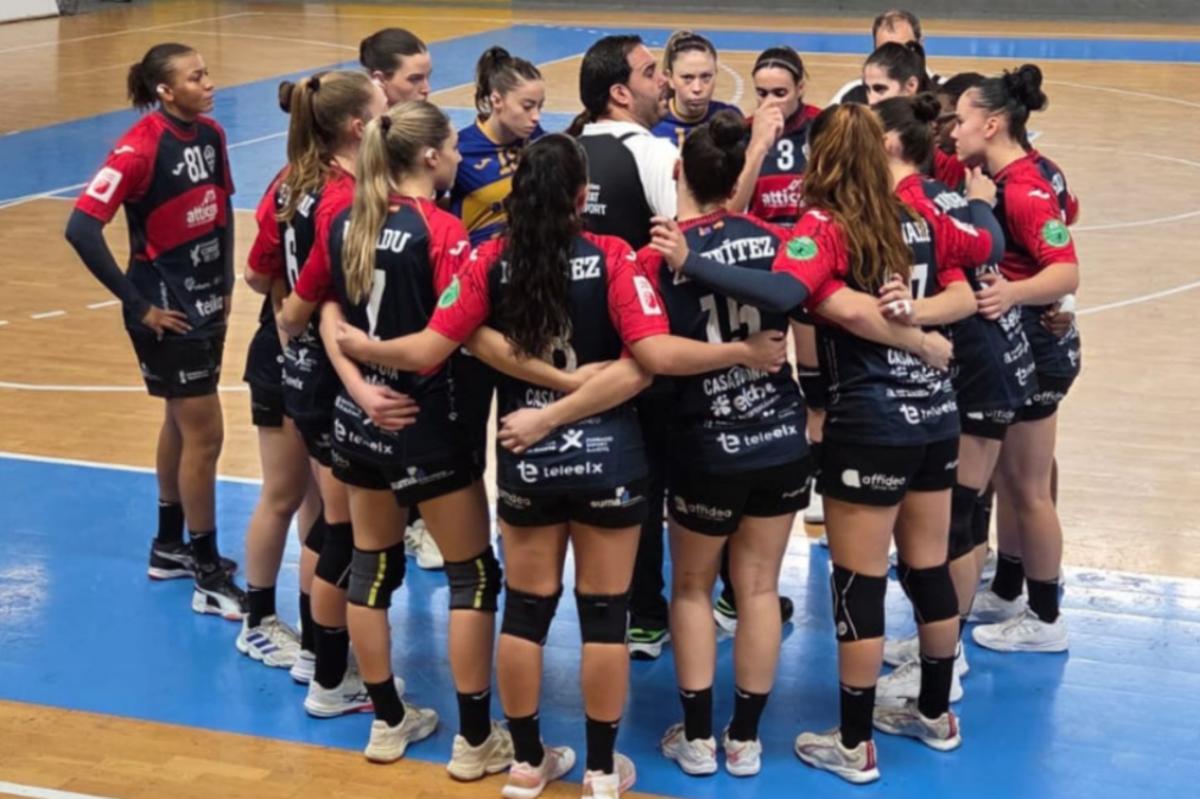 La arenga de Joaquín Rocamora con sus jugadoras