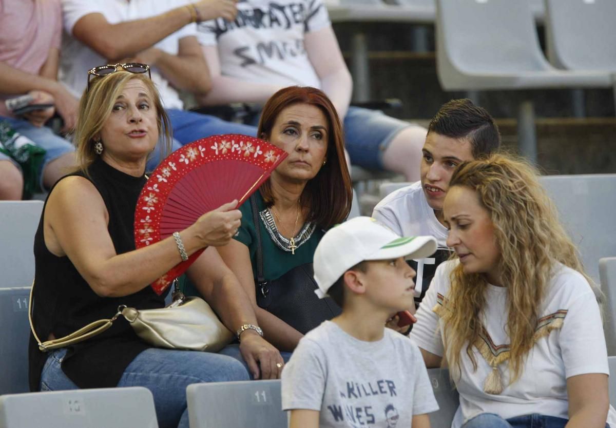 Los aficionados en el Arcángel