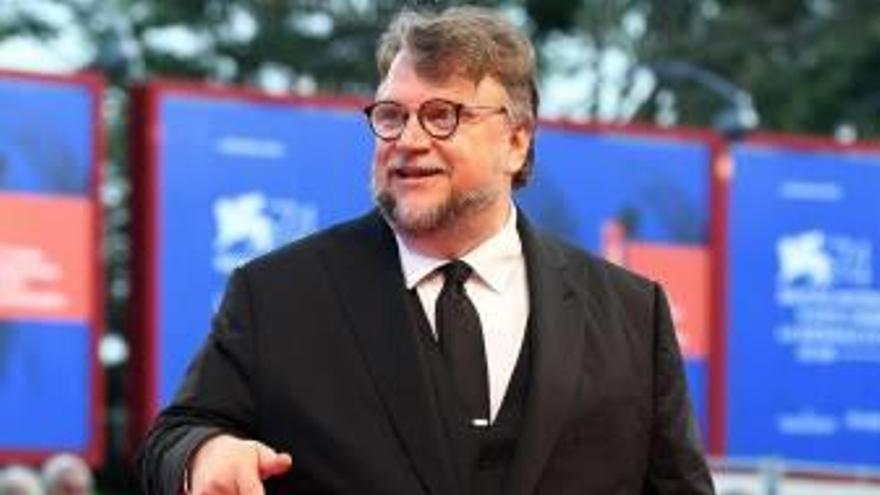 Del Toro lleva a Venecia una película de fantasía y política