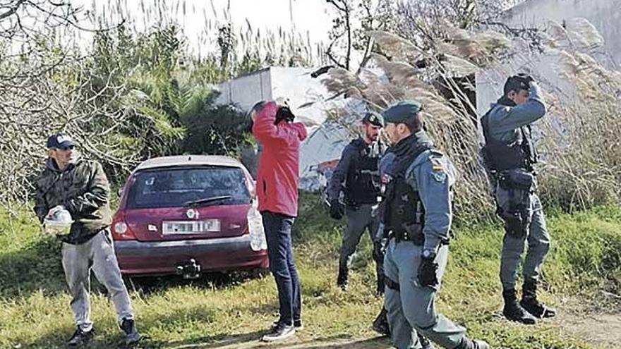 La Guardia Civil, durante la búsqueda de la mujer en Sant Antoni el pasado lunes.