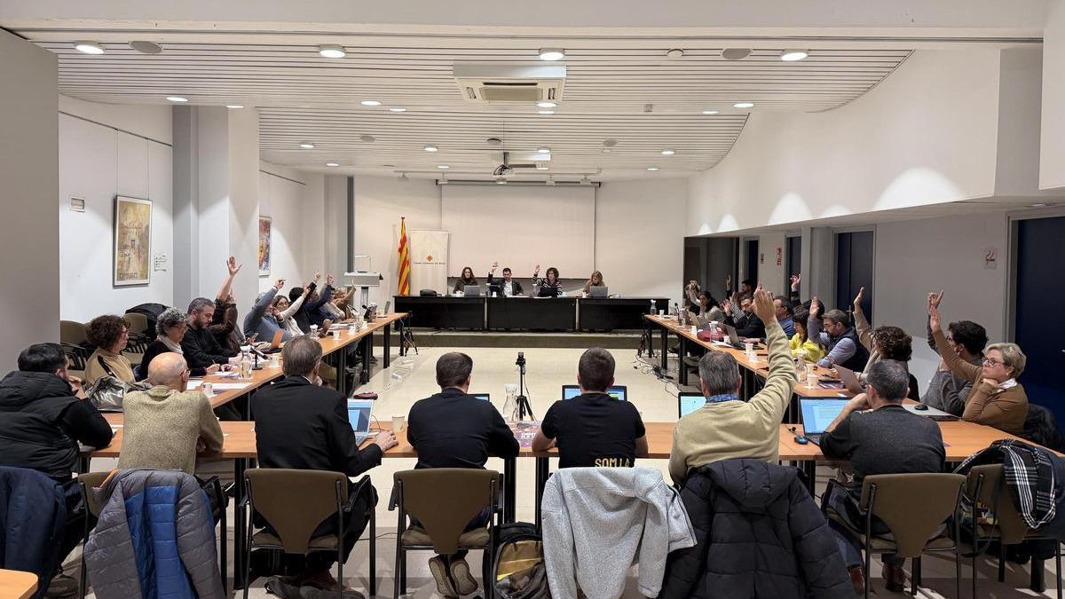 Moment de la votació dels pressupostos al ple del Consell Comarcal del Bages