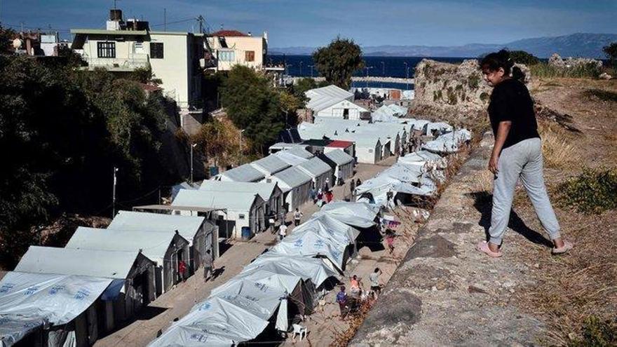 Grecia encerrará a los refugiados en CIE