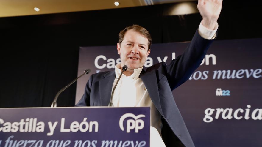 El PP quiere gobernar solo, Vox pide su parte y el PSOE debatirá abstenerse