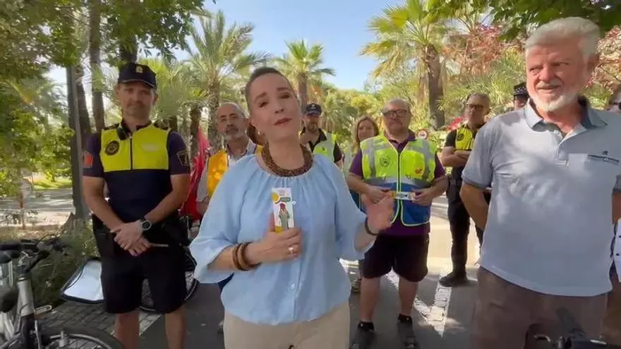Elche lleva su solidaridad a Mauritania en forma de bicicletas y formación en tráfico