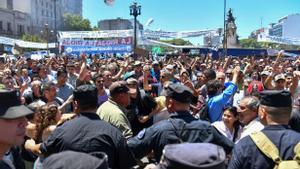 El Gobierno de Argentina considera que la huelga general tuvo un acatamiento muy bajo