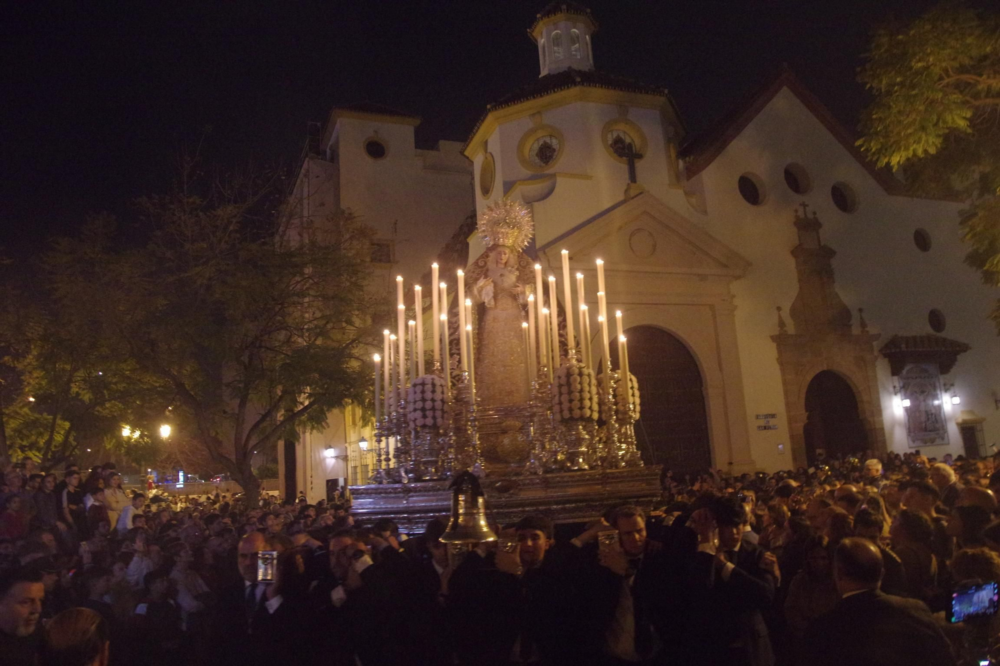 La Virgen de los Dolores Coronada en el traslado de Expiración.
