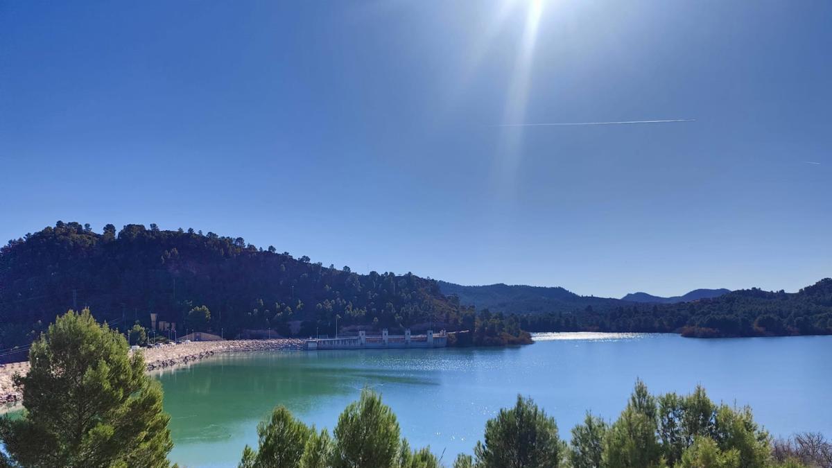 Una imagen de archivo del embalse del río Argos.