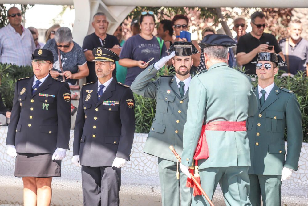 La Guardia Civil recibe un homenaje en Torrevieja