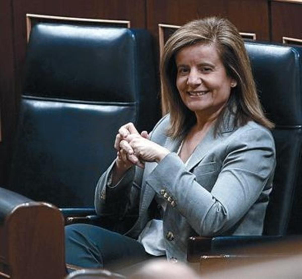 La ministra de Empleo, Fátima Bañez, en el Congreso.