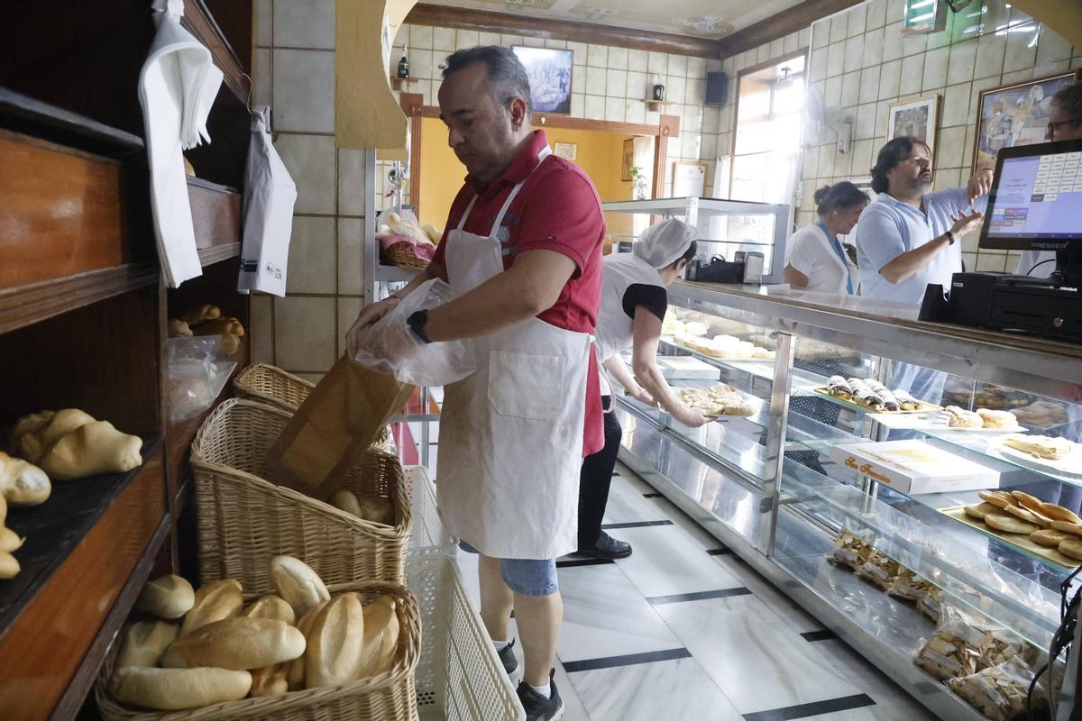 José Martín, en la panadería San Francisco