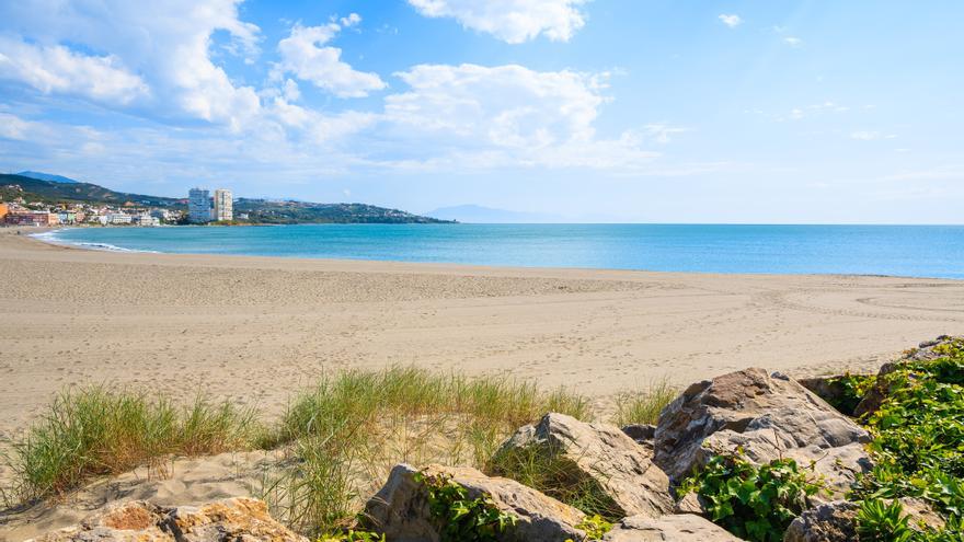 Un desaparecido tras caer al mar un helicóptero que despegó en Estepona